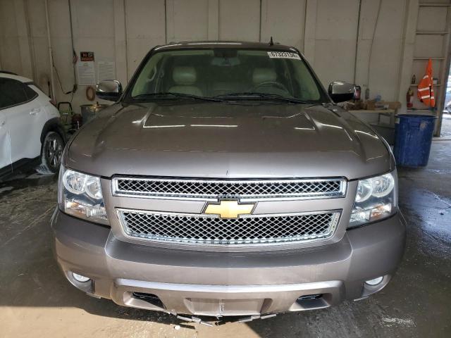 1GNSCJE05DR144117 - 2013 CHEVROLET SUBURBAN C1500 LT GRAY photo 5