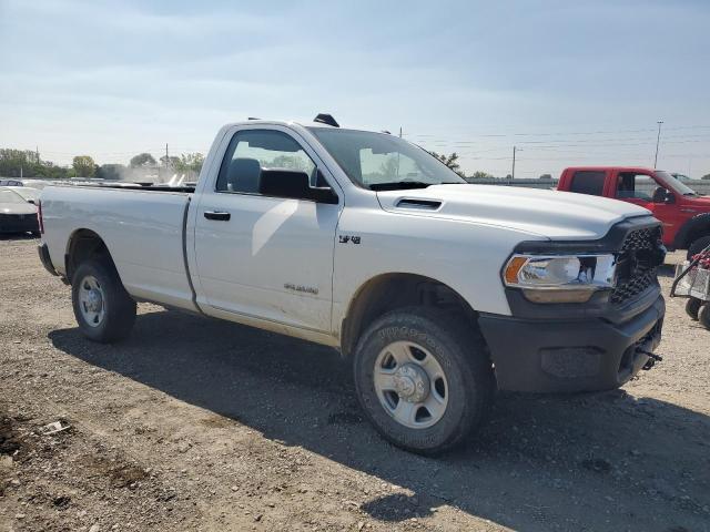 3C6MR5AJ3NG232274 - 2022 RAM 2500 TRADESMAN WHITE photo 4