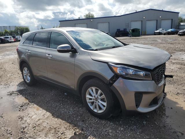 5XYPGDA33KG529806 - 2019 KIA SORENTO L GRAY photo 4