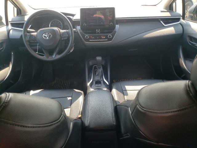 5YFEPMAE4NP354331 - 2022 TOYOTA COROLLA LE SILVER photo 8