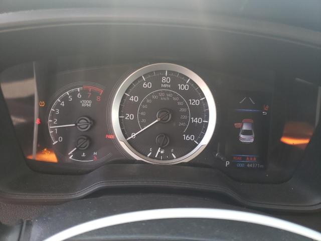 5YFEPMAE4NP354331 - 2022 TOYOTA COROLLA LE SILVER photo 9