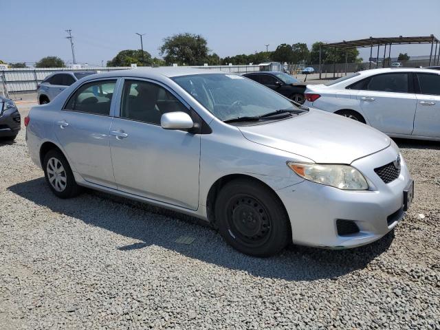 JTDBL40E299093292 - 2009 TOYOTA COROLLA BASE SILVER photo 4