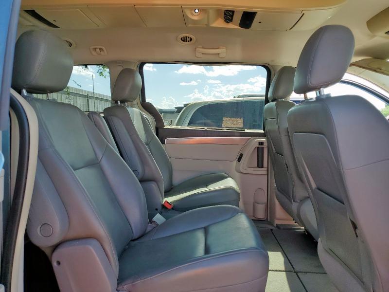 2V4RW3D12AR174238 - 2010 VOLKSWAGEN ROUTAN SE TEAL photo 11