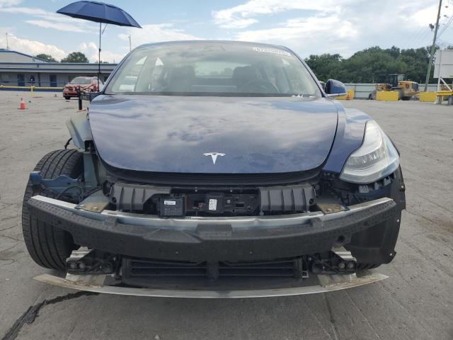 5YJ3E1EA8JF030887 - 2018 TESLA MODEL 3 BLUE photo 5