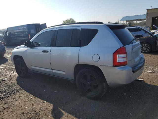 1J8FF47W67D383142 - 2007 JEEP COMPASS SILVER photo 2