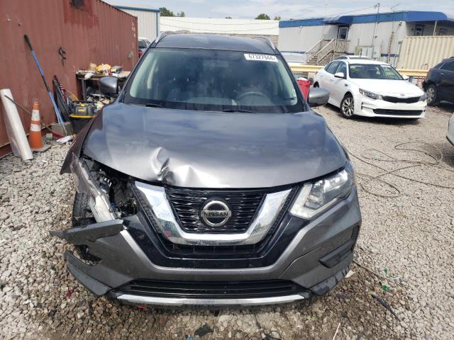 KNMAT2MT9JP504521 - 2018 NISSAN ROGUE S GRAY photo 5