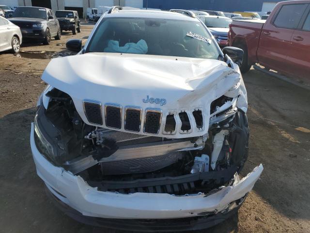 1C4PJMMX5ND500178 - 2022 JEEP CHEROKEE LATITUDE LUX WHITE photo 5