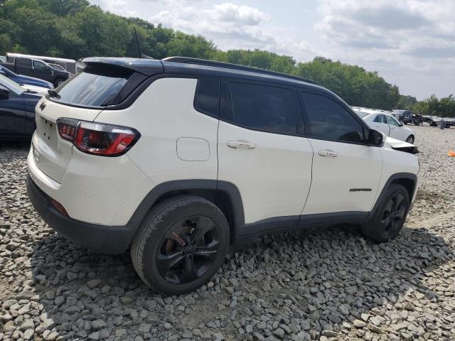 3C4NJDBB7KT761154 - 2019 JEEP COMPASS LATITUDE WHITE photo 3