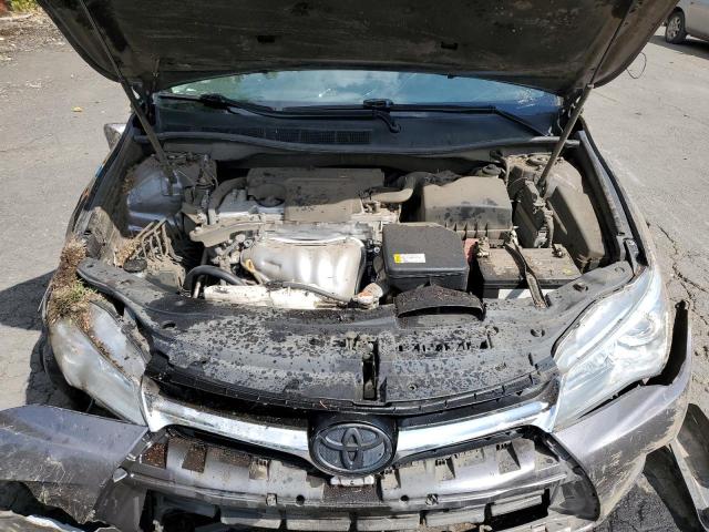 4T4BF1FK0GR553239 - 2016 TOYOTA CAMRY LE GRAY photo 11