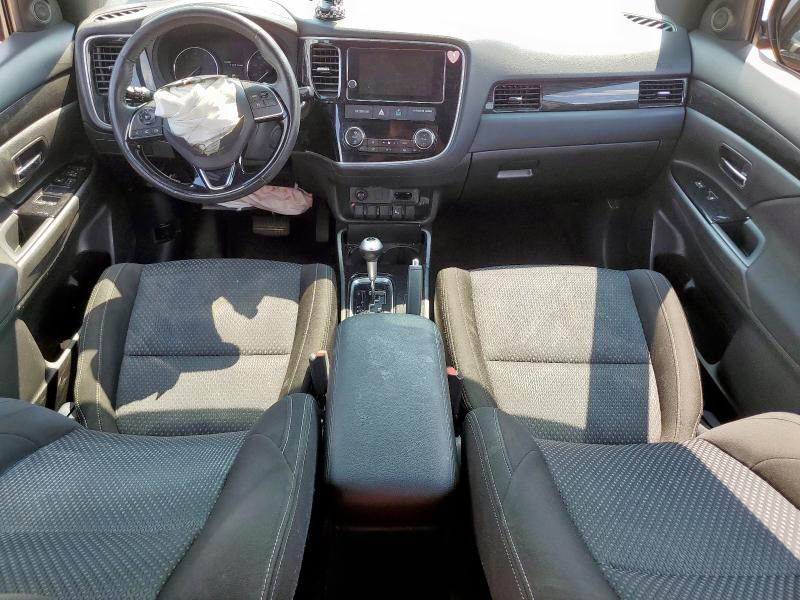 JA4AD3A34JZ067159 - 2018 MITSUBISHI OUTLANDER SE Rot Foto 8