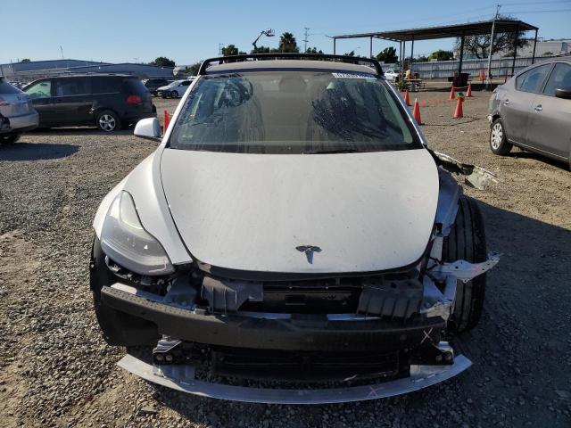 5YJ3E1EA7PF402678 - 2023 TESLA MODEL 3 WHITE photo 5