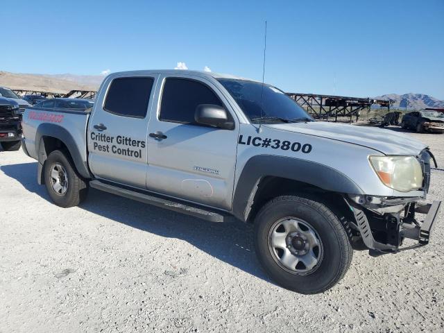 5TEJU62NX8Z475980 - 2008 TOYOTA TACOMA DOUBLE CAB PRERUNNER SILVER photo 4