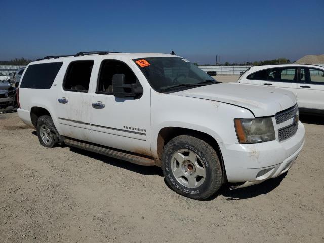 1GNSCKE01BR121999 - 2011 CHEVROLET SUBURBAN C1500 LTZ WHITE photo 4