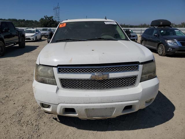 1GNSCKE01BR121999 - 2011 CHEVROLET SUBURBAN C1500 LTZ WHITE photo 5