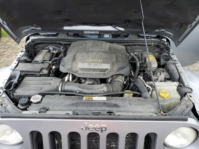 1C4BJWEG5DL693652 - 2013 JEEP WRANGLER U SAHARA Արծաթագույն լուսանկար 11