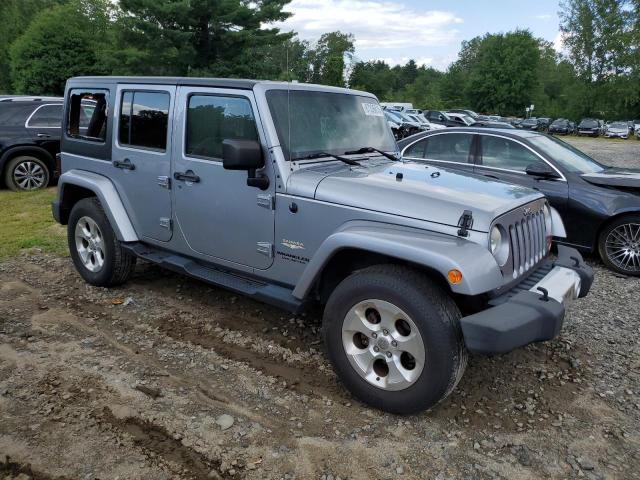1C4BJWEG5DL693652 - 2013 JEEP WRANGLER U SAHARA Արծաթագույն լուսանկար 4