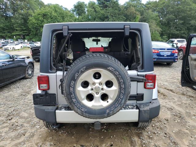 1C4BJWEG5DL693652 - 2013 JEEP WRANGLER U SAHARA Արծաթագույն լուսանկար 6