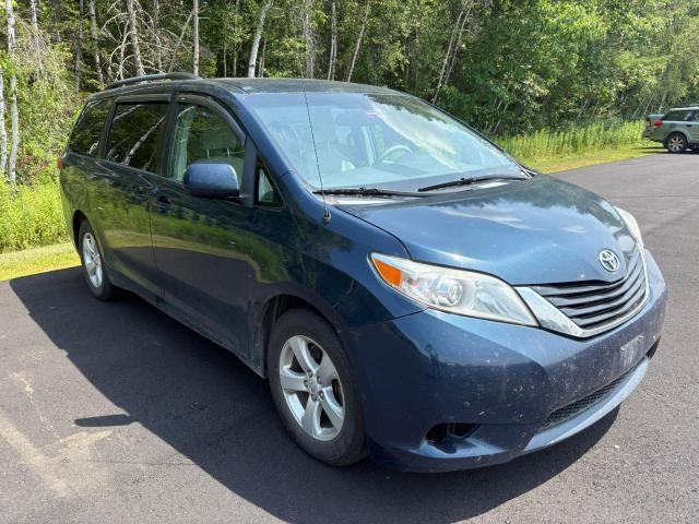 2012 TOYOTA SIENNA LE, null