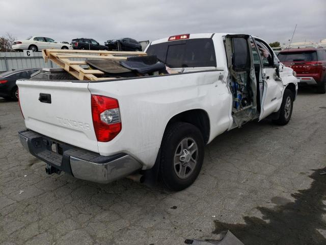 5TFRY5F1XJX231316 - 2018 TOYOTA TUNDRA DOUBLE CAB SR/SR5 WHITE photo 3