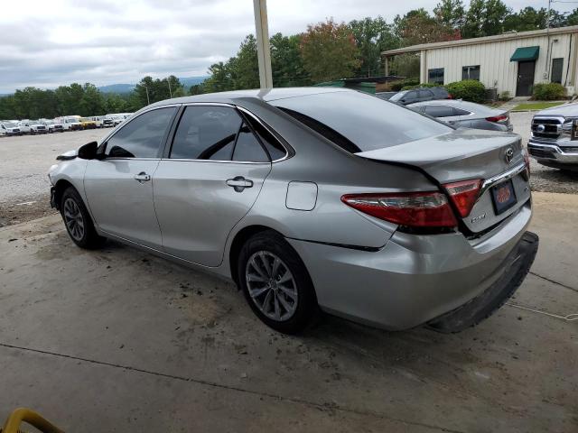 4T1BF1FK7HU789432 - 2017 TOYOTA CAMRY LE SILVER photo 2