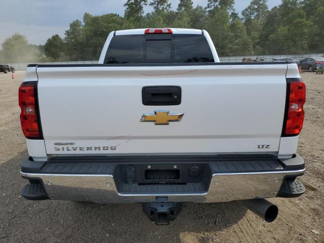 1GC1KWEYXJF266740 - 2018 CHEVROLET SILVERADO K2500 HEAVY DUTY LTZ WHITE photo 6