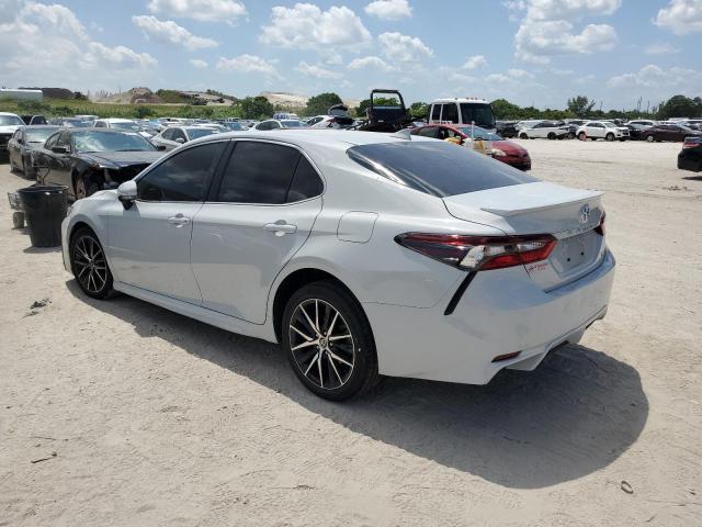 4T1G11AK8PU080714 - 2023 TOYOTA CAMRY SE NIGHT SHADE GRAY photo 2