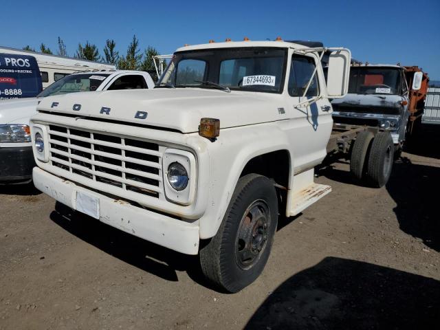 F61DCR45196 - 1973 FORD F-600 WHITE photo 2