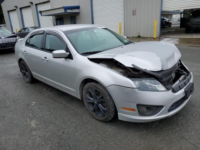 3FAHP0HA8CR113586 - 2012 FORD FUSION SE SILVER photo 4