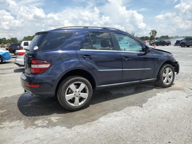 4JGBB8GB2BA674586 - 2011 MERCEDES-BENZ ML 350 4MATIC BLUE photo 3
