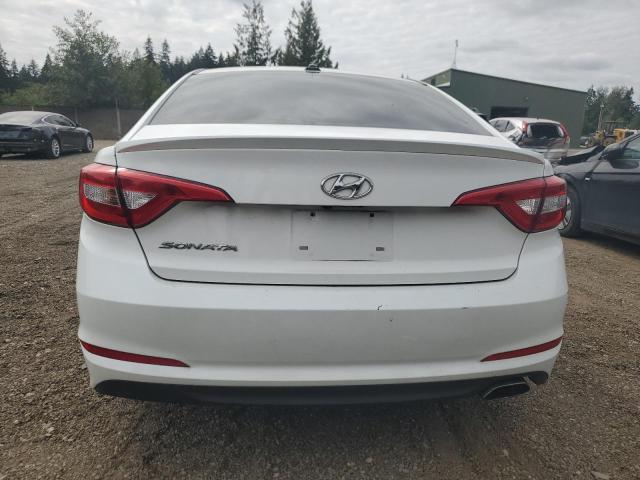 5NPE24AF1GH388508 - 2016 HYUNDAI SONATA SE WHITE photo 6