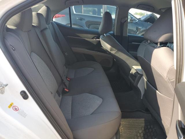 4T1B11HK3JU065335 - 2018 TOYOTA CAMRY L 白色 照片 10