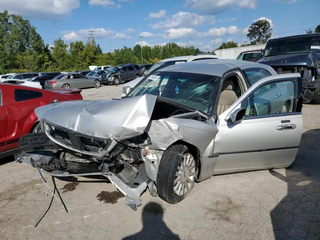 1LNHM81WX4Y681926 - 2004 LINCOLN TOWN CAR EXECUTIVE SILVER photo 1