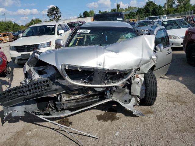 1LNHM81WX4Y681926 - 2004 LINCOLN TOWN CAR EXECUTIVE SILVER photo 5