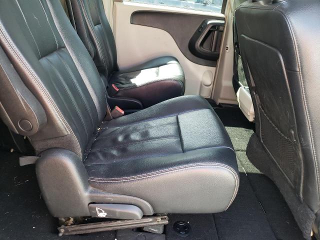 2C4RC1BGXER436320 - 2014 CHRYSLER TOWN & COU TOURING SILVER photo 11