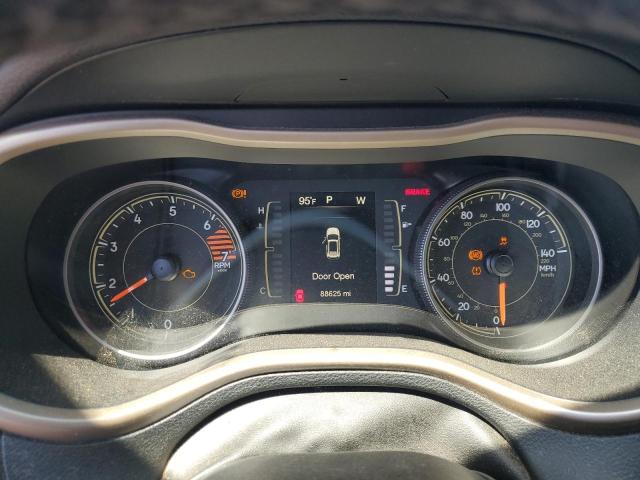 1C4PJMCB5JD527008 - 2018 JEEP CHEROKEE LATITUDE 黑色 照片 9