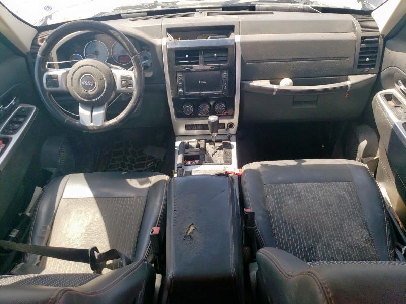 1C4PJMAK2CW124517 - 2012 JEEP LIBERTY SPORT ნაცრისფერი ფოტო 8