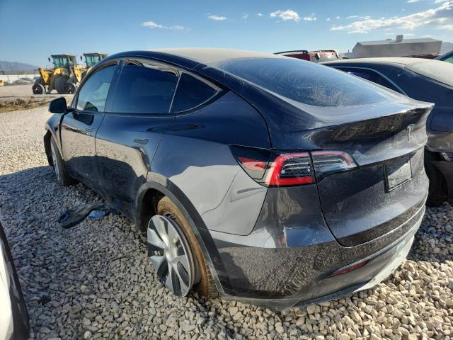5YJYGDEE5MF188208 - 2021 TESLA MODEL Y GRAY photo 2