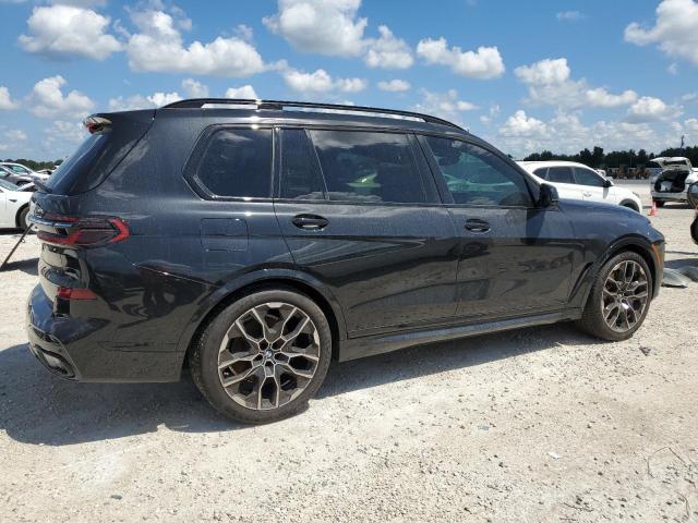 5UX23EM07P9P03140 - 2023 BMW X7 XDRIVE40I BLACK photo 3