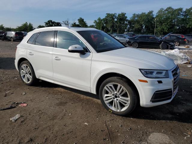 WA1BNAFY1J2214847 - 2018 AUDI Q5 PREMIUM PLUS WHITE photo 4