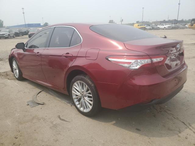 4T1B11HK7JU550190 - 2018 TOYOTA CAMRY L BURGUNDY photo 2