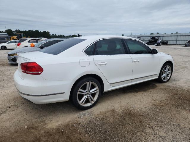 1VWCN7A38DC114586 - 2013 VOLKSWAGEN PASSAT SEL თეთრი ფოტო 3