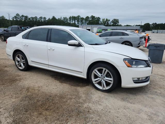 1VWCN7A38DC114586 - 2013 VOLKSWAGEN PASSAT SEL თეთრი ფოტო 4