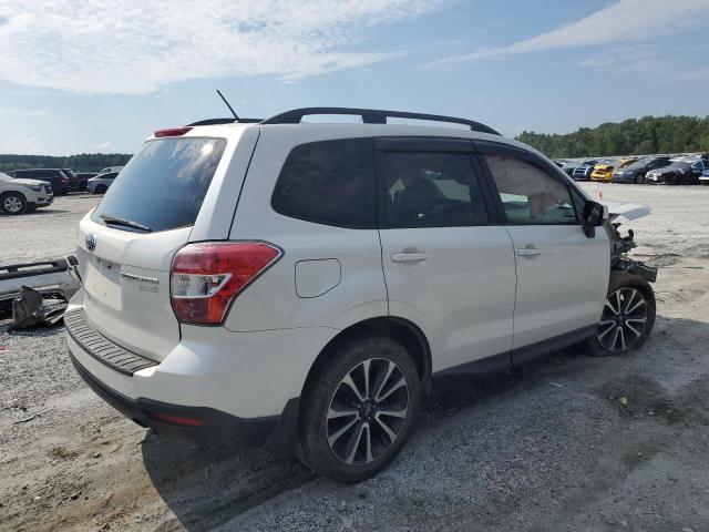 JF2SJAEC6EH440815 - 2014 SUBARU FORESTER 2.5I PREMIUM WHITE photo 3