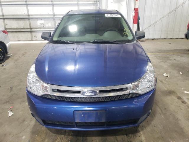 1FAHP32N28W178791 - 2008 FORD FOCUS S/SE BLUE photo 5