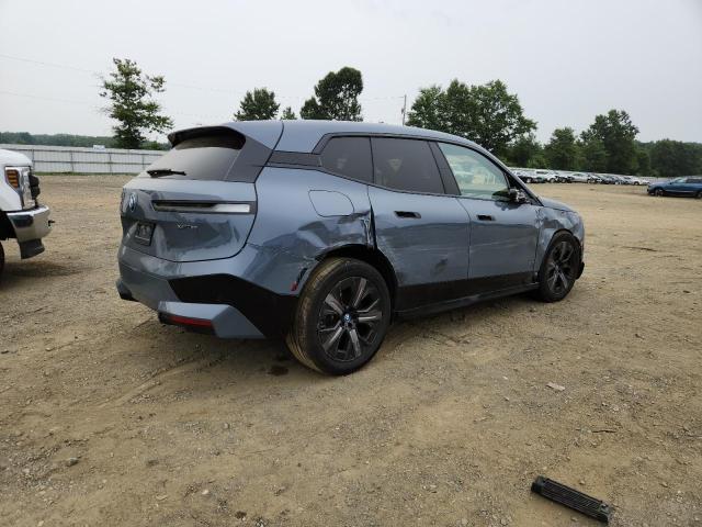 WB523CF00RCR96805 - 2024 BMW IX XDRIVE50 GRAY photo 3