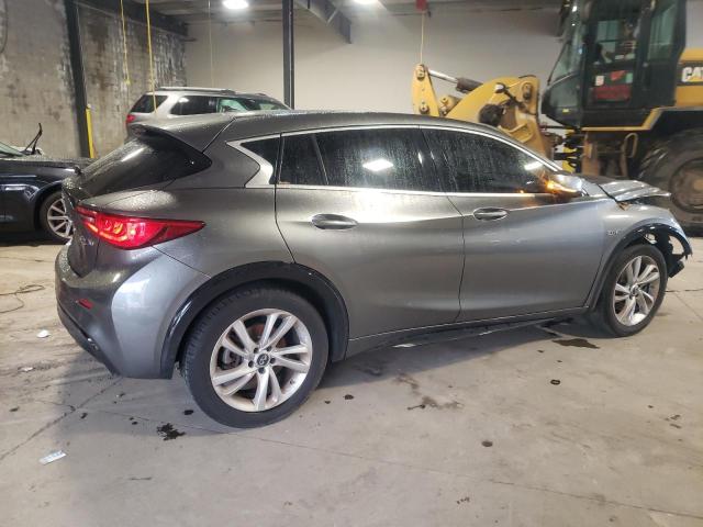 SJKCH5CP7JA056392 - 2018 INFINITI QX30 BASE GRAY photo 3