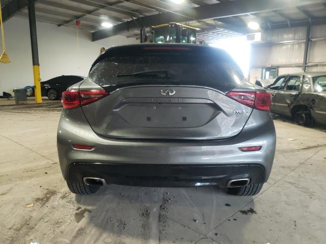 SJKCH5CP7JA056392 - 2018 INFINITI QX30 BASE GRAY photo 6