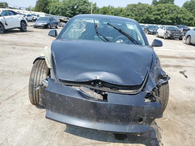 5YJ3E1EA5SF004409 - 2025 TESLA MODEL 3 灰色 照片 5