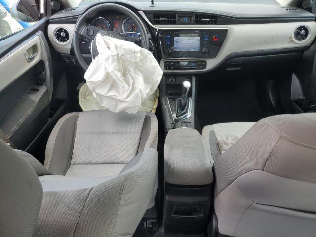 5YFBURHE7JP807561 - 2018 TOYOTA COROLLA L GRAY photo 8