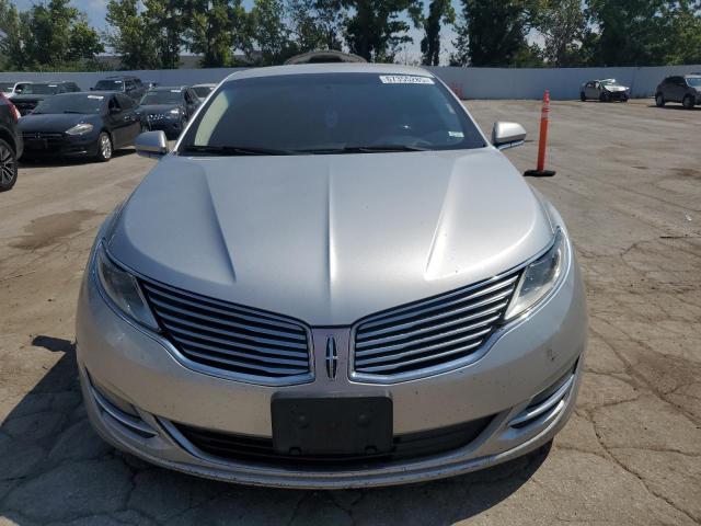 3LN6L2LU0GR631459 - 2016 LINCOLN MKZ HYBRID 银色 照片 5